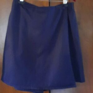 Susquehanna Trail Outfitters navy blue size 16 skort.